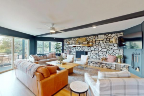 Modern Mountain Haven